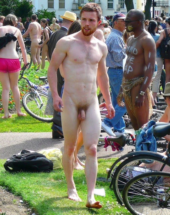 Naked daddy taking public close