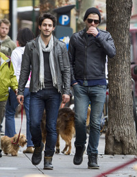 boyfriend gay sex zachary quinto walking mystery man but its probably his boyfriend someone lots butt look theyre laughing together thats gay code blowjobs forever boyfriends